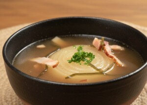 どさんこワイド179のレシピ・玉ネギのしょうゆバター煮