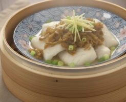 ぺこもぐキッチンのレシピ・白身魚とザーサイのせいろ蒸し