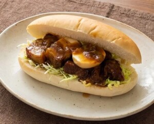 ZIPのレシピ・短角牛のトロ角煮コッペ