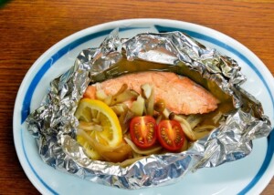 ミキティダイニングのレシピ・鮭のホイル包み焼き
