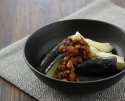 DAIGOも台所のレシピ・なすとキャベツの納豆味噌