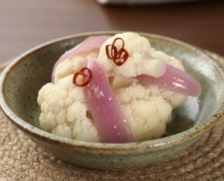 きょうの料理のレシピ・カリフラワーと紫たまねぎのマリネ