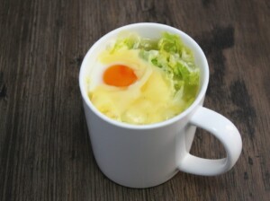 ZIPのレシピ・キャベツたっぷりマグカップスープ