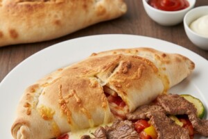 ZIPのレシピ・トリプル牛だくカルツォーネ