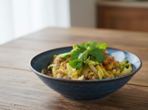 あさイチのレシピ・豚ひき肉と春キャベツの卵とじ丼