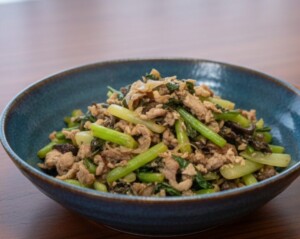 昼めし旅のレシピ・長ネギと小松菜のエスニック炒め