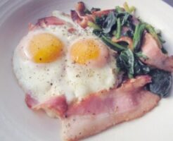 ゴー！ゴー！キッチン戦隊クックルンレシピ・ほうれんそうとチーズのすごもりたまご