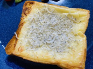 なないろ日和のレシピ・しらすチーズトースト
