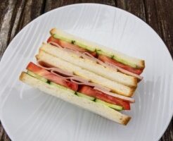 きょうの料理ビギナーズのレシピ・きゅうり・ハム・トマトサンド
