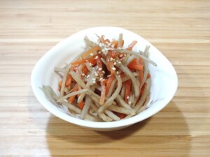 ミキティダイニングのレシピ・きんぴらごぼう