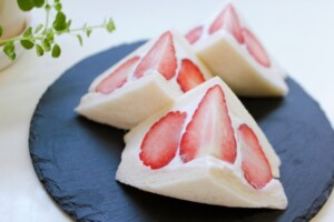 きょうの料理ビギナーズのレシピ・いちごサンド