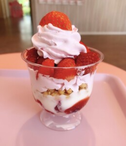 グレーテルのかまどのレシピ・いちごパフェ