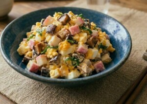 DayDay(デイデイ)のレシピ・しいたけとかまぼこの卵サラダ