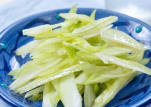 有働由美子の健康案内人のレシピ・キャベツの芯の和え物