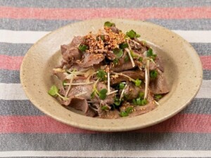 ぺこもぐキッチンのレシピ・牛タンのポン酢ジュレ和え