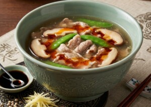 きょうの料理ビギナーズのレシピ・豚肉とスナップえんどうのサンラータン風