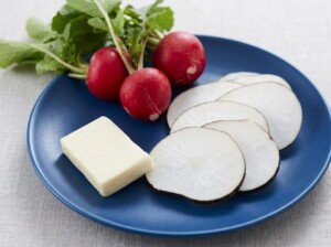 沸騰ワード10のレシピ・黒大根とラディッシュの岩塩バター添え