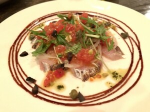 滝沢カレン&和田明日香のフィーリンきっちんのレシピ・サワラの炙りカルパッチョ 梅トマトソース