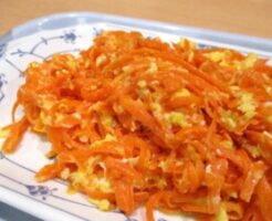 キューピー3分クッキングのレシピ・にんじんとえのきのツナ炒め