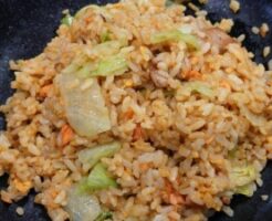 ひるおびのレシピ・鮭フレークとレタスの玄米チャーハン