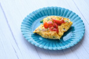 ひるおびのレシピ・新玉ねぎとブロッコリーのオムレツ