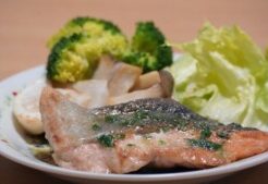 どさんこワイド179のレシピ・新緑野菜とサクラマスのムニエル