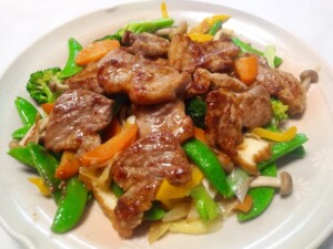 キューピー3分クッキングのレシピ・牛こまとパプリカの焼き肉のたれ酢炒め