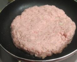 キューピー3分クッキングのレシピ・ワンパンビッグハンバーグ