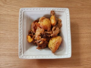 きょうの料理ビギナーズのレシピ・新じゃがとベーコンの甘辛煮