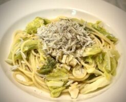 キューピー3分クッキングのレシピ・春キャベツとしらすのめんつゆパスタ