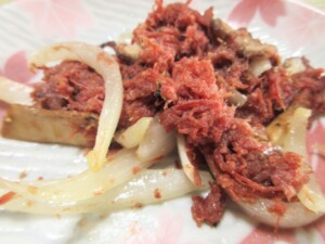 きょうの料理ビギナーズのレシピ・新たまねぎとコンビーフの炒め物