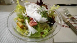 キューピー3分クッキングのレシピ・春野菜のコールスロー ポーチドエッグのせ