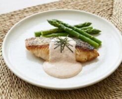 滝沢カレン&和田明日香のフィーリンきっちんのレシピ・サワラのソテー たらこクリームソース