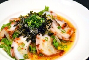 滝沢カレン&和田明日香のフィーリンきっちんのレシピ・新玉ねぎとタコの韓国風サラダ