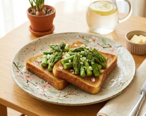 ぺこもぐキッチンのレシピ・春野菜のめんつゆバタートースト