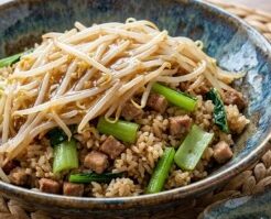 キューピー3分クッキングのレシピ・豚こまと小松菜のもやしあんかけチャーハン