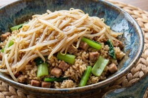 キューピー3分クッキングのレシピ・豚こまと小松菜のもやしあんかけチャーハン