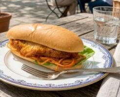 ぺこもぐキッチンのレシピ・重ねレモンカツナポリタンサンド