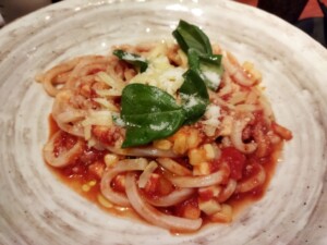 ゴー！ゴー！キッチン戦隊クックルンのレシピ・トマトチーズうどん