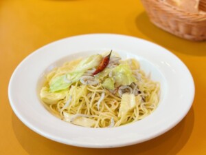 ミキティダイニングのレシピ・春キャベツとしらすのパスタ