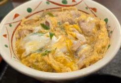 DayDay(デイデイ)のレシピ・鶏ひき肉で作る親子丼