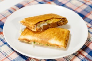 食卓のひみつのレシピ・アジフライ風ホットサンド