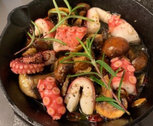 滝沢カレン&和田明日香のフィーリンきっちんのレシピ・タコと牛タンのアヒージョ