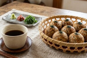 滝沢カレン&和田明日香のフィーリンきっちんのレシピ・そば粉のタコ焼き（ざるそば風）