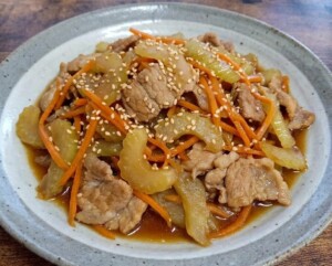 DAIGOも台所のレシピ・セロリのきんぴら