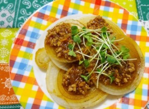 水野真紀の魔法のレストランのレシピ・肉味噌のとろあま玉ネギステーキ