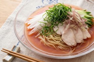 水野真紀の魔法のレストランのレシピ・鶏ムネ肉のトマト冷やし中華