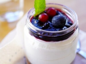 きょうの料理のレシピ・ブルーベリーソースで簡単レアチーズケーキ