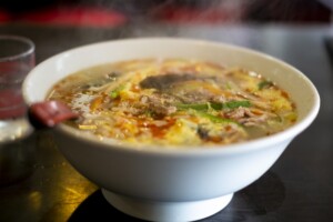 滝沢カレン&和田明日香のフィーリンきっちんのレシピ・トマトともずくのサンラータン