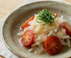 きょうの料理のレシピ・たまねぎ＆トマトのレモンみぞれ酢あえ